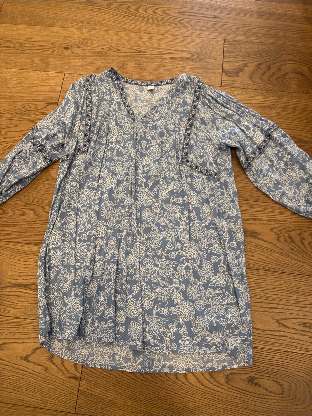 Old Navy Blue and White Floral Mini Dress
